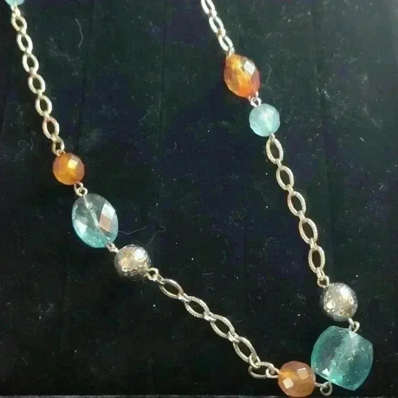 Plunder long sliver tone beaded necklace - Picture 2 of 3
